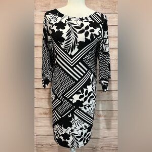 Chico's Black White Floral Emma Dress Womens 0 Small 3/4 Bell Sleeve Sheath